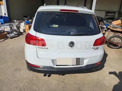 Photo 1 of 16: 2016 Volkswagen Tiguan 2.0 TDI BMT, VIN WVGZZZ5NZGW556074 — Korean insurance auction