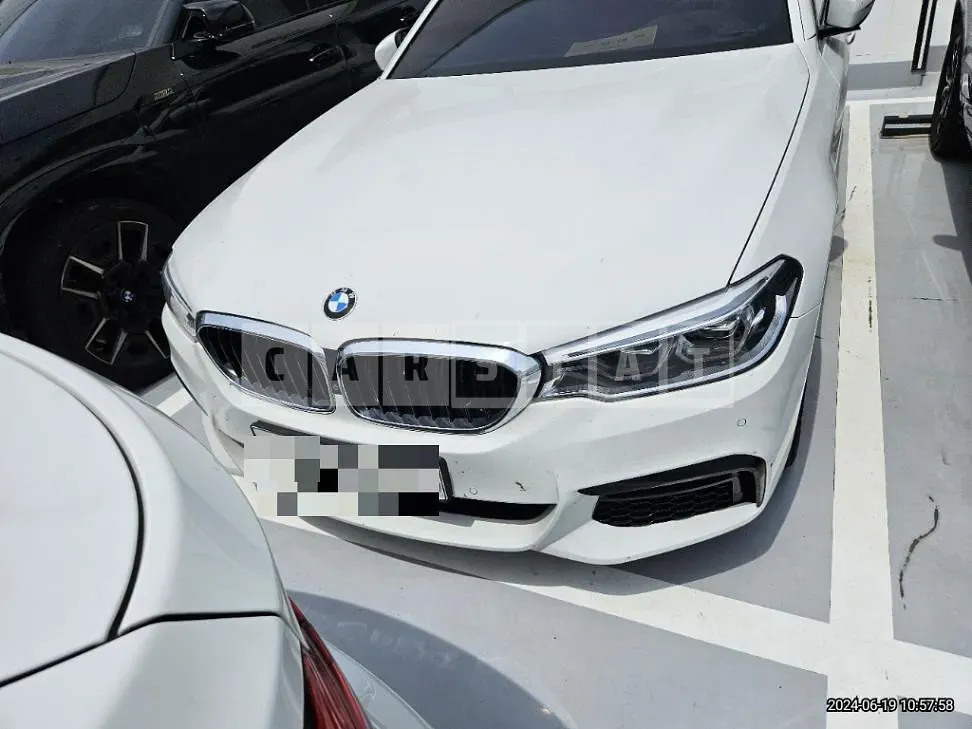 Photo 2 of 2: 2017 BMW (parts) 530i Headlamp — Korean insurance auction