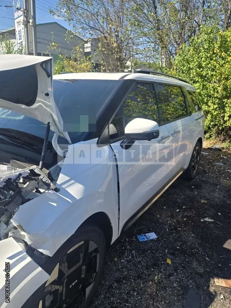Photo 2 of 6: 2024 Kia Carnival 1.6 Hybrid — Korean insurance auction