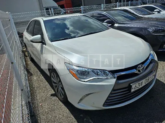 Photo 2 of 7: 2015 Toyota Camry — Korean insurance auction