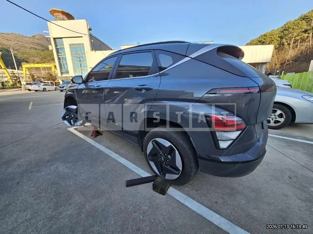 Photo 2 of 27: 2025 Hyundai Kona Electric Car — Korean insurance auction