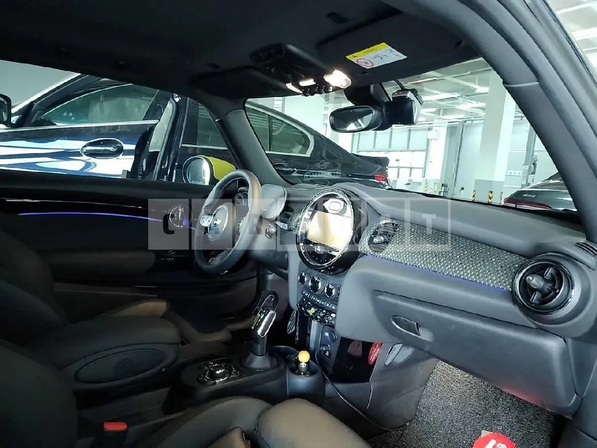 Photo 2 of 8: 2022 MINI Cooper Se — Korean insurance auction