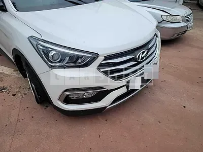 Photo 1 of 17: 2016 Hyundai Santa Fe, VIN KMHSW81UBGU649100 — Korean insurance auction