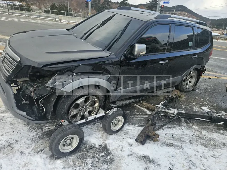 Photo 2 of 4: 2017 Kia Mojave 4WD — Korean insurance auction