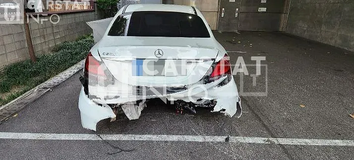 Photo 2 of 27: 2021 Mercedes-Benz C200 — Korean insurance auction