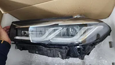 2021 (Parts) BMW 523d headlamp