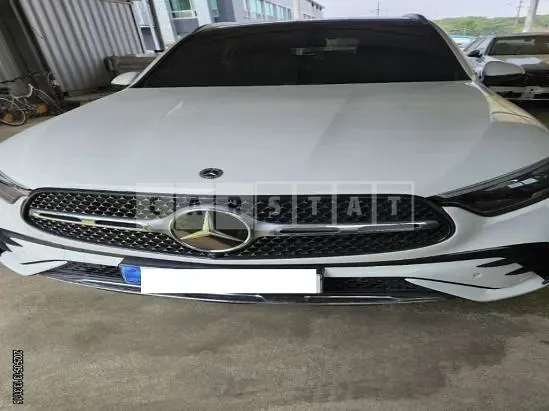 Photo 2 of 32: 2023 Mercedes-Benz GLC300 4Matic — Korean insurance auction