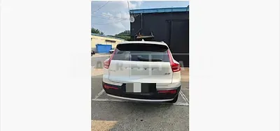 Photo 1 of 17: 2024 Volvo XC40B4 AWD — Korean insurance auction