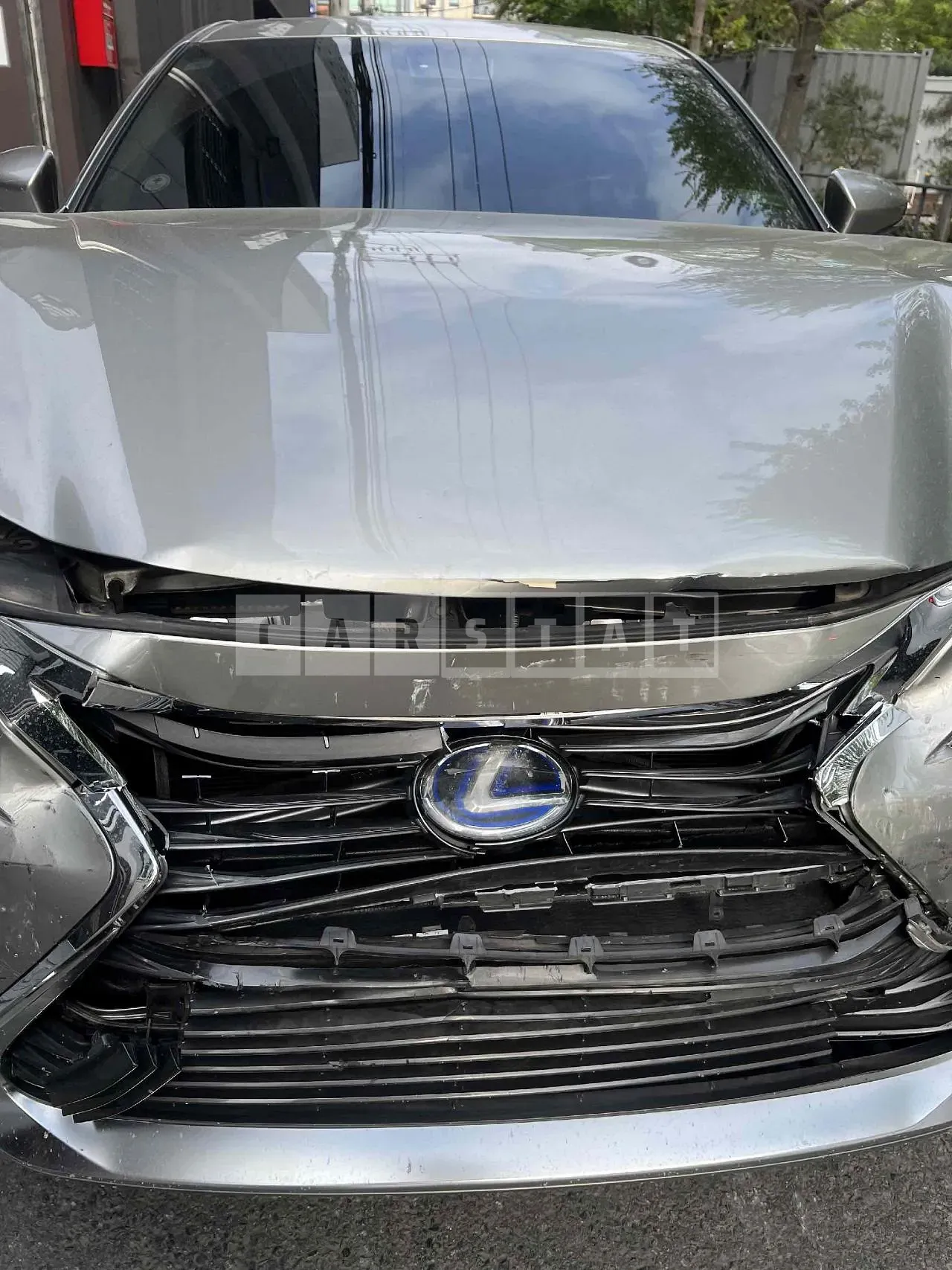 Photo 2 of 16: 2018 Lexus ES300h, VIN JTHBW1GG1J2177516 — Korean insurance auction