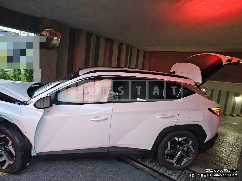 Photo 2 of 16: 2023 Hyundai Tucson Hybrid, VIN KMHJE811BPU133291 — Korean insurance auction