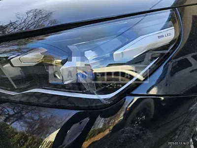 2024 (parts) BMW 530i xDrive headlights