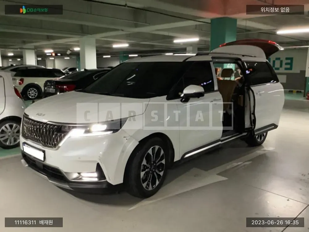 Photo 2 of 26: 2023 Kia Carnival, VIN KNANE81BBPS321215 — Korean insurance auction