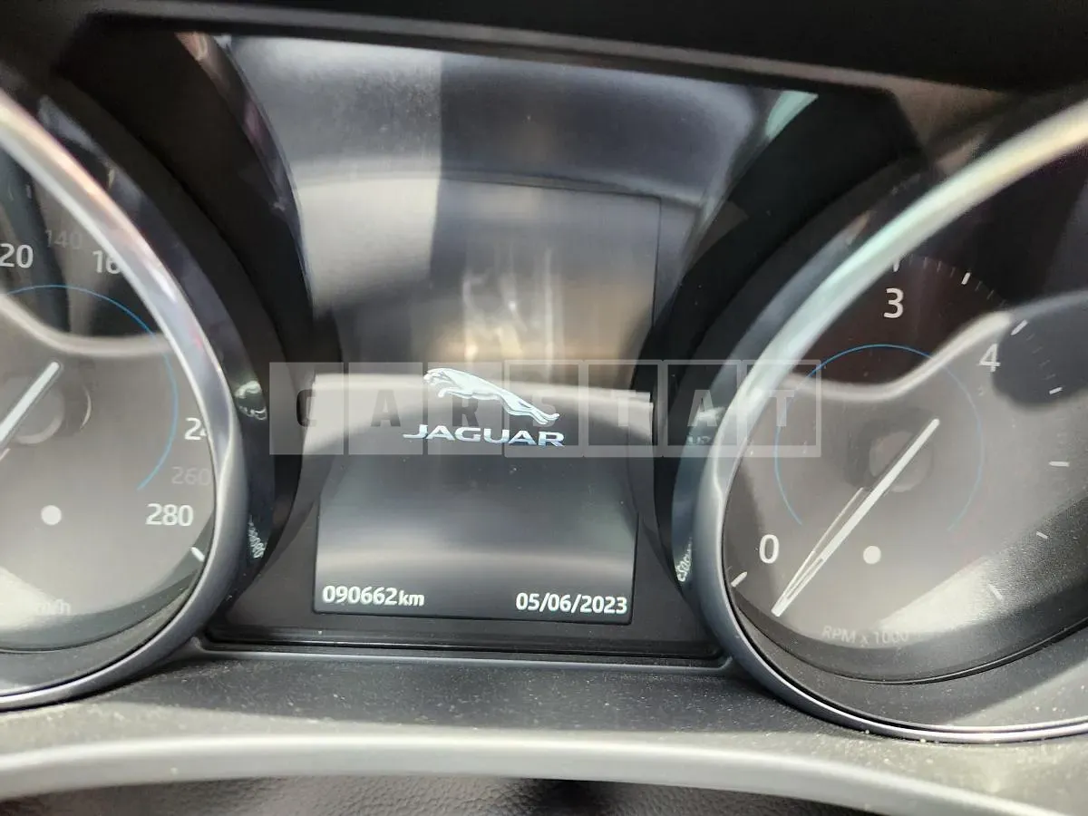 Photo 2 of 4: 2017 Jaguar XE 20d, VIN SAJAB4BN8HA943467 — Korean insurance auction