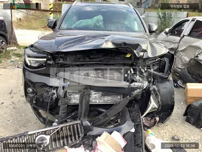 Photo 1 of 19: 2022 Volvo XC40 B4, VIN YV1XZK920P2969990 — Korean insurance auction