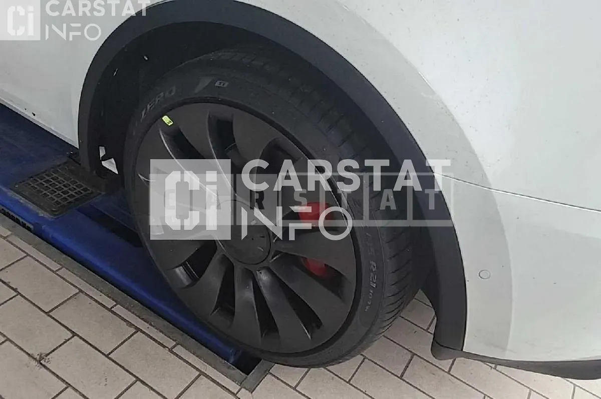Photo 2 of 42: 2021 Tesla Model Y Performance, VIN 5YJYGDEF5MF283487 — Korean insurance auction