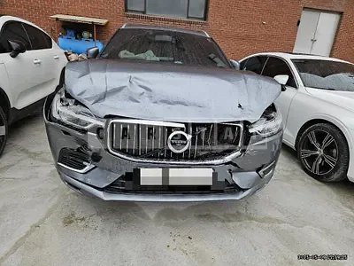 Photo 1 of 31: 2020 Volvo XC60T8 AWD — Korean insurance auction