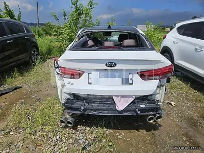 Photo 1 of 10: 2016 Kia K5 2.0 — Korean insurance auction