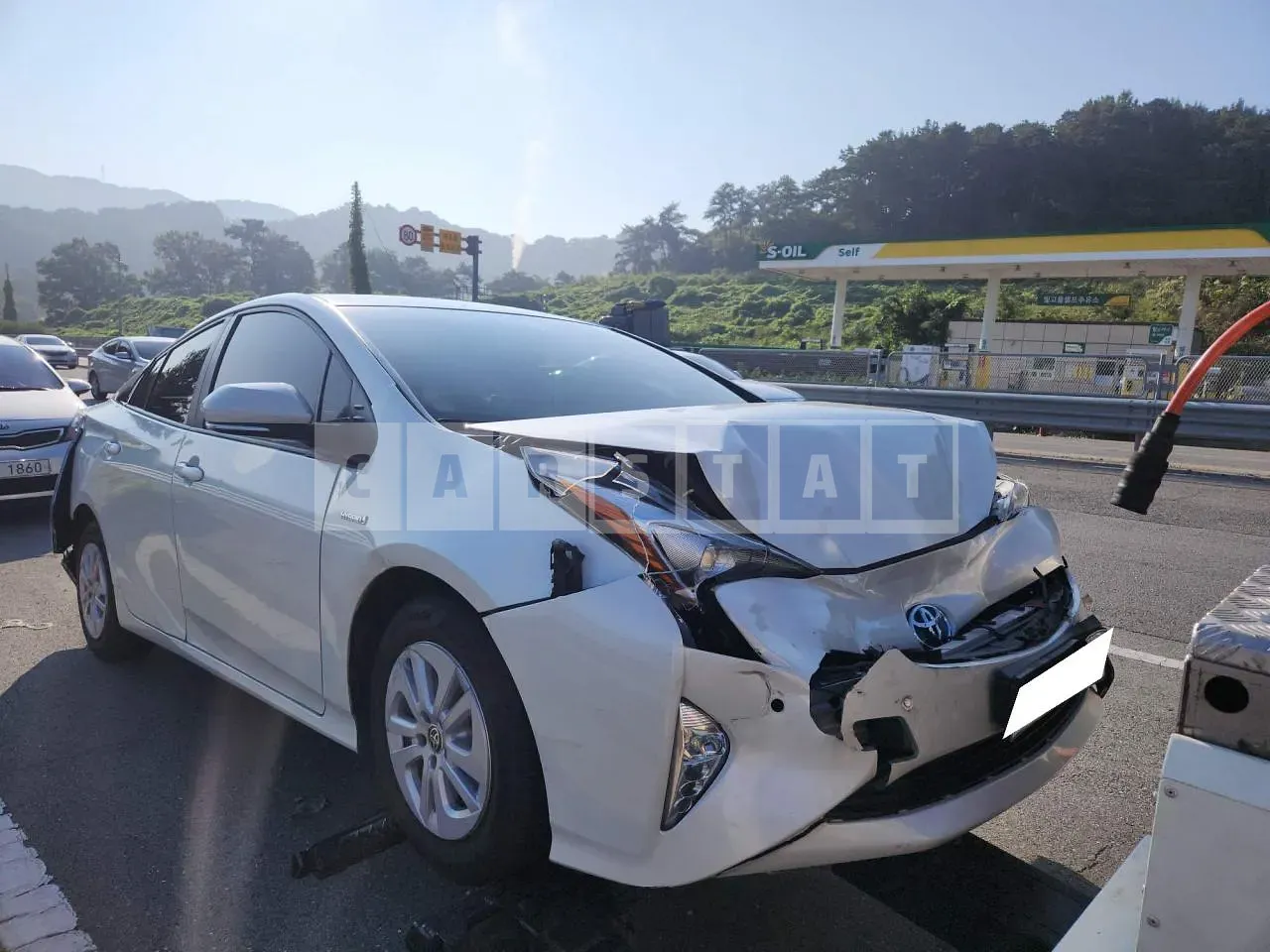 Photo 2 of 9: 2017 Toyota Prius, VIN JTDKBRFU5H3580051 — Korean insurance auction