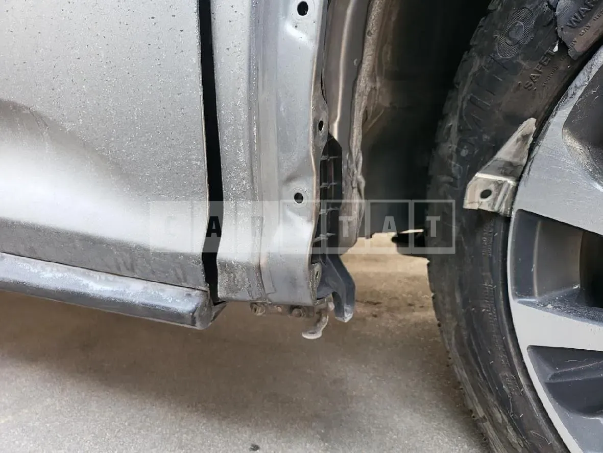 Photo 2 of 29: 2020 Lexus RX450h, VIN JTJBGMCA0L2059376 — Korean insurance auction