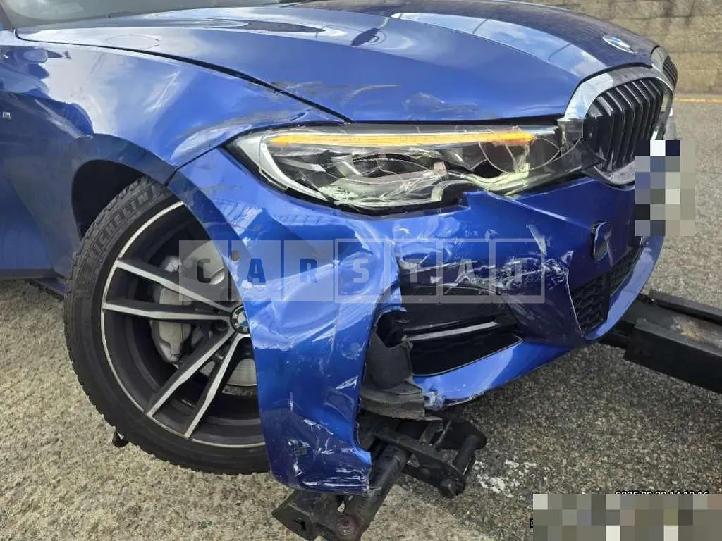 Photo 2 of 6: 2021 BMW 330e — Korean insurance auction