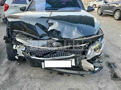Photo 1 of 4: 2017 Kia K5, VIN KNAGS416BHA146065 — Korean insurance auction