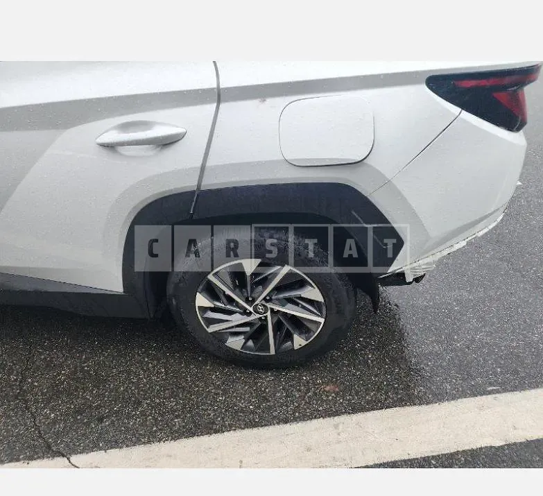 Photo 2 of 30: 2021 Hyundai Tucson 2.0 — Korean insurance auction