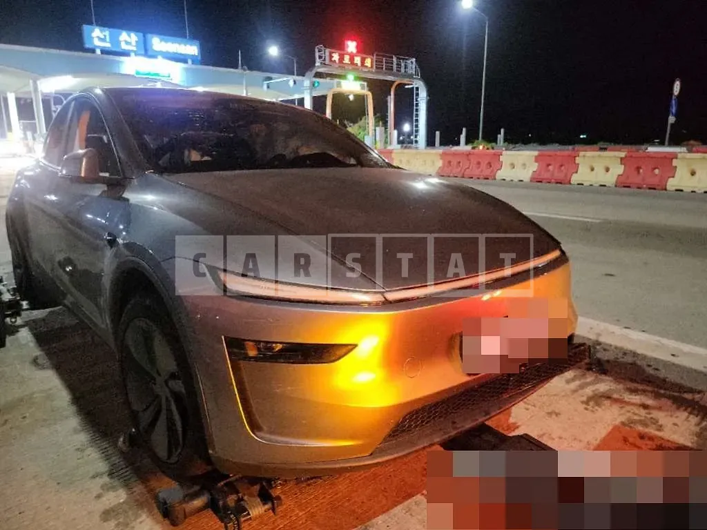 Photo 2 of 27: 2025 Tesla Model Y Long Range — Korean insurance auction