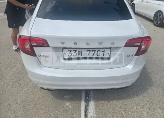 Photo 2 of 4: 2018 Volvo S60 D4 — Korean insurance auction
