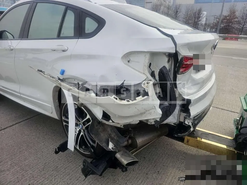 Photo 2 of 16: 2018 BMW X4 xDrive20d — Korean insurance auction