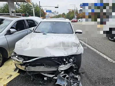 Photo 1 of 5: 2015 BMW 320i — Korean insurance auction