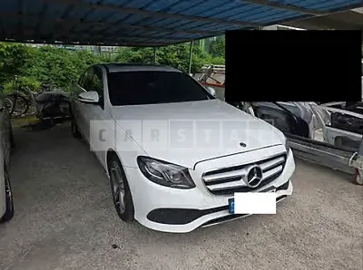 Photo 1 of 18: 2018 Mercedes-Benz E300 4Matic — Korean insurance auction