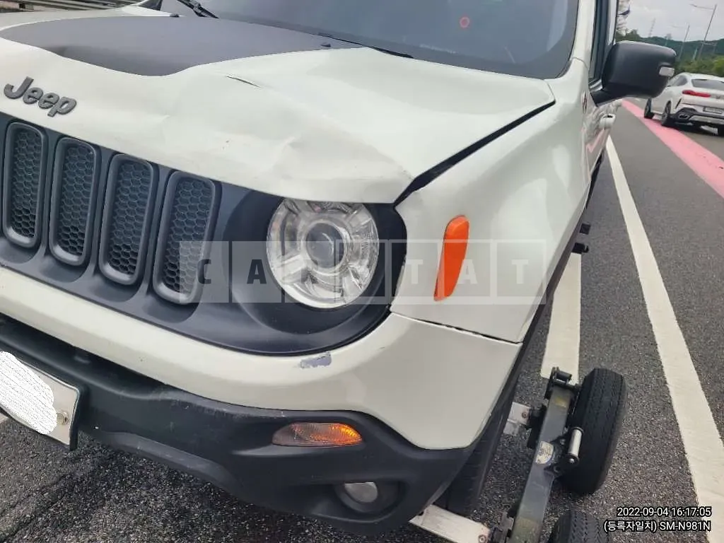 Photo 2 of 20: 2017 Jeep Zip Renegade, VIN 1C4BU0000HPF48724 — Korean insurance auction