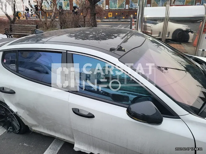 Photo 2 of 36: 2017 Kia Stinger 3.3, VIN KNAE751CDJS001349 — Korean insurance auction