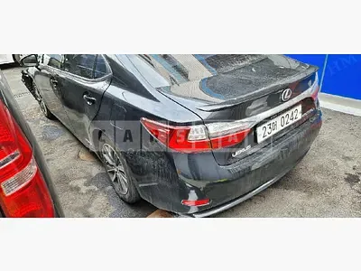 Photo 1 of 20: 2017 Lexus ES300h, VIN JTHBW1GG5H2138180 — Korean insurance auction