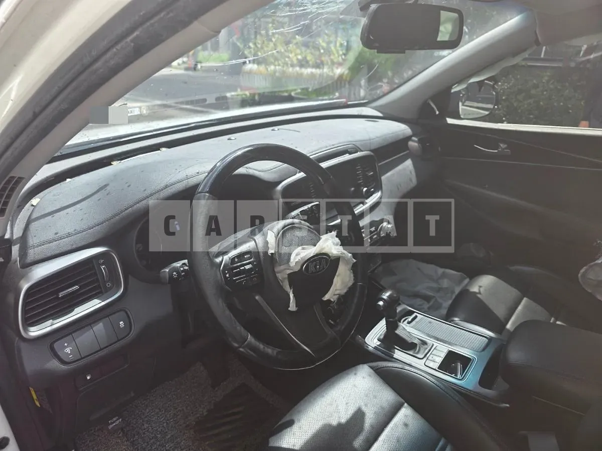 Photo 2 of 12: 2016 Kia Sorento — Korean insurance auction