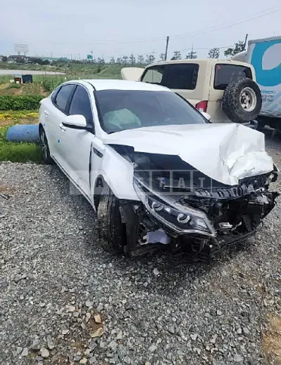 Photo 1 of 21: 2016 Kia K5 — Korean insurance auction