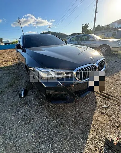 Photo 1 of 10: 2021 BMW 530i — Korean insurance auction