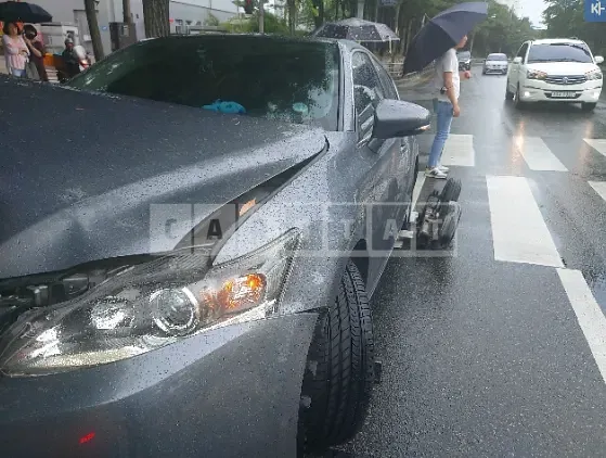 Photo 2 of 9: 2015 Lexus CT200h, VIN JTHKD5BH6G2254614 — Korean insurance auction