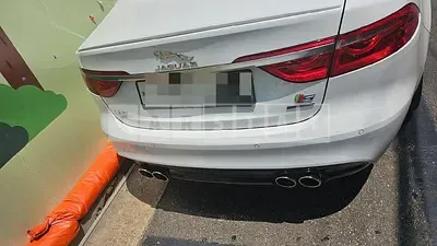 Photo 1 of 11: 2017 Jaguar XF 35T — Korean insurance auction