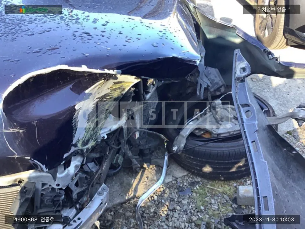 Photo 2 of 7: 2017 Mercedes-Benz C200 d, VIN WDDWF3HB2JR311061 — Korean insurance auction