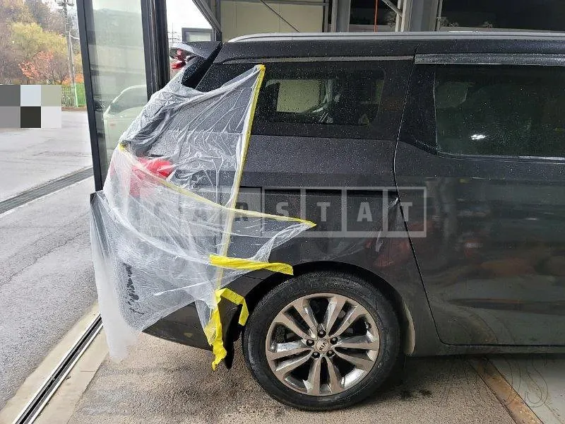 Photo 2 of 42: 2017 Kia Carnivals, VIN KNAMD81ABJS424396 — Korean insurance auction