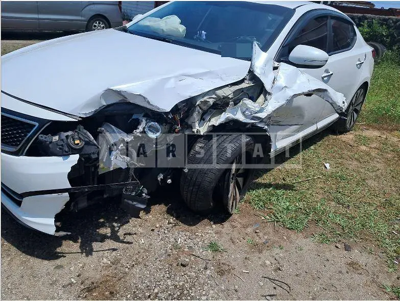 Photo 2 of 7: 2015 Kia K5 2.0 — Korean insurance auction
