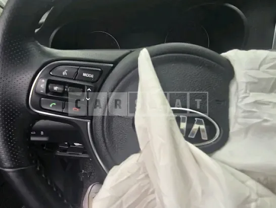 Photo 2 of 15: 2018 Kia K5 — Korean insurance auction