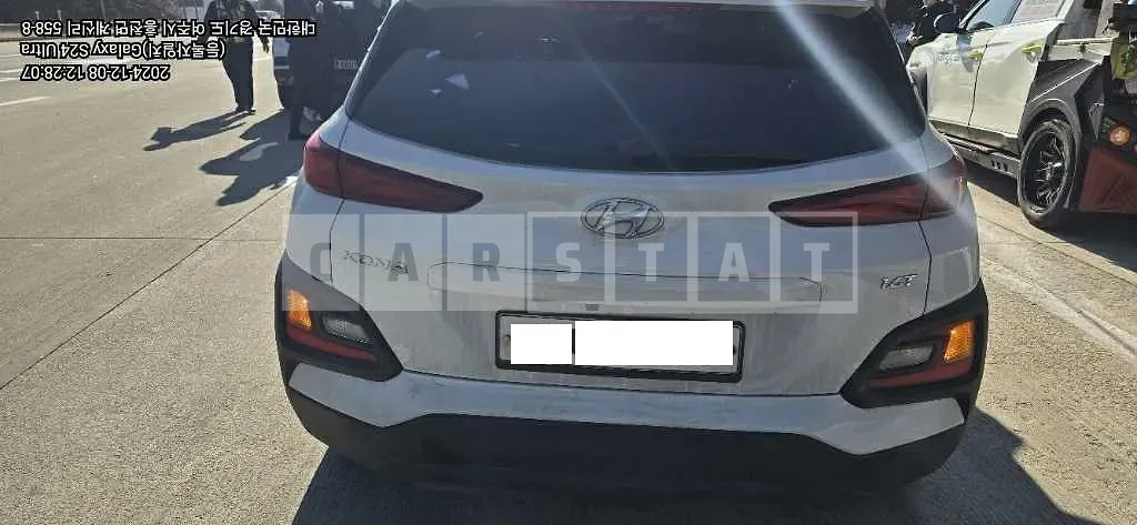 Photo 2 of 5: 2018 Hyundai Kona — Korean insurance auction