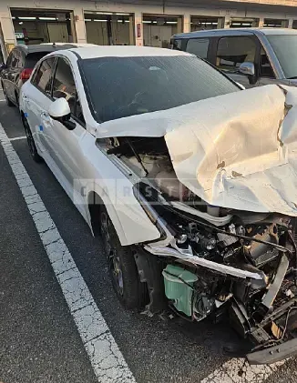 Photo 2 of 21: 2023 Kia K5 — Korean insurance auction