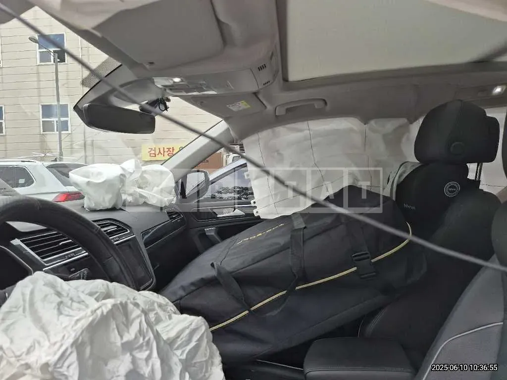 Photo 2 of 30: 2022 Volkswagen Tiguan 2.0TDI 4MOTION — Korean insurance auction