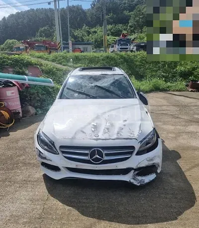 Photo 1 of 4: 2016 Mercedes-Benz C200 — Korean insurance auction