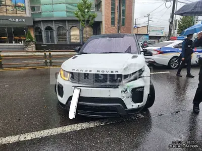 Photo 1 of 7: 2016 Land Rover Range Rover Evoque 2.0d, VIN SALVA2BN5GH134630 — Korean insurance auction
