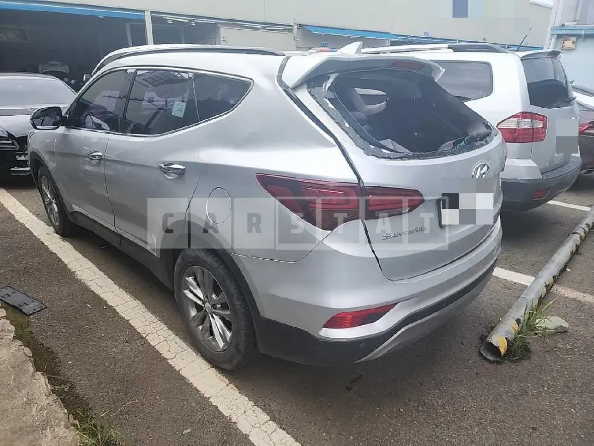Photo 2 of 14: 2016 Hyundai Santa Fe DM 4WD, VIN KMHSW81XDGU660144 — Korean insurance auction
