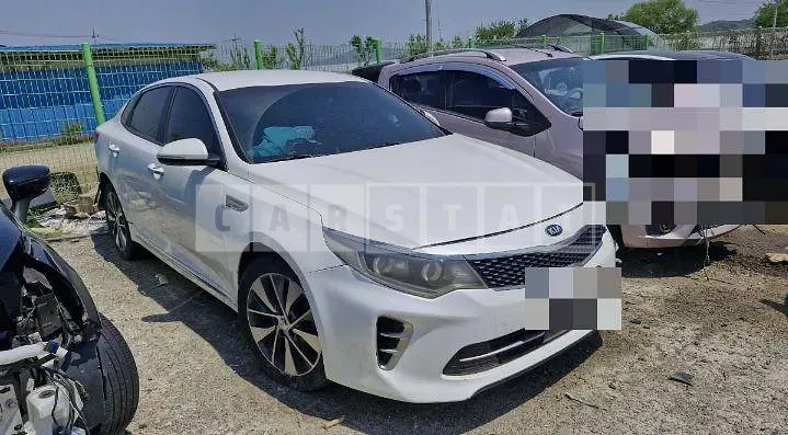 Photo 2 of 14: 2015 Kia K5 — Korean insurance auction